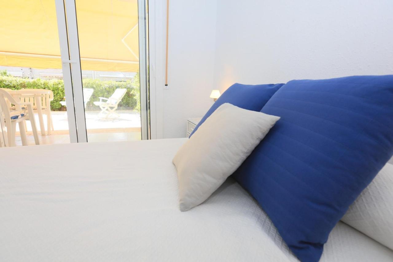 Golf A Bjos 9 Only Families Apartment Cambrils Exterior photo