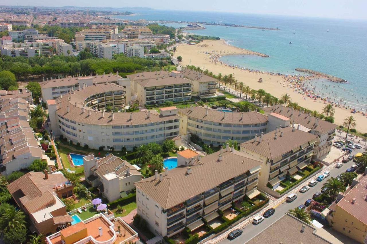 Golf A Bjos 9 Only Families Apartment Cambrils Exterior photo