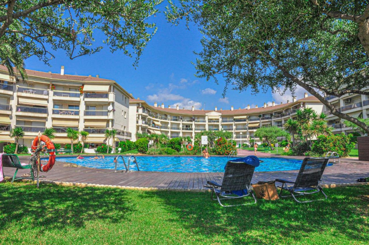 Golf A Bjos 9 Only Families Apartment Cambrils Exterior photo