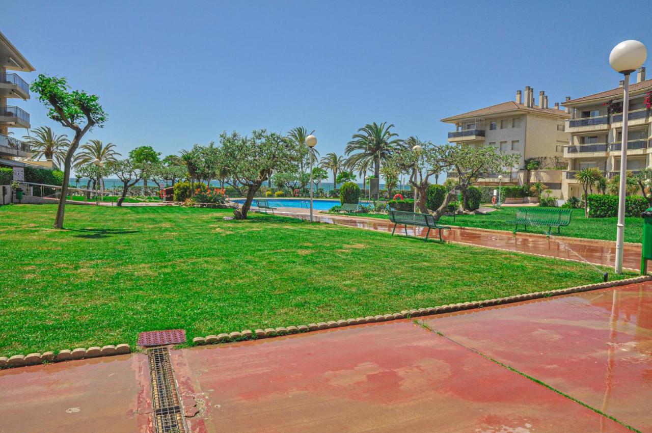 Golf A Bjos 9 Only Families Apartment Cambrils Exterior photo
