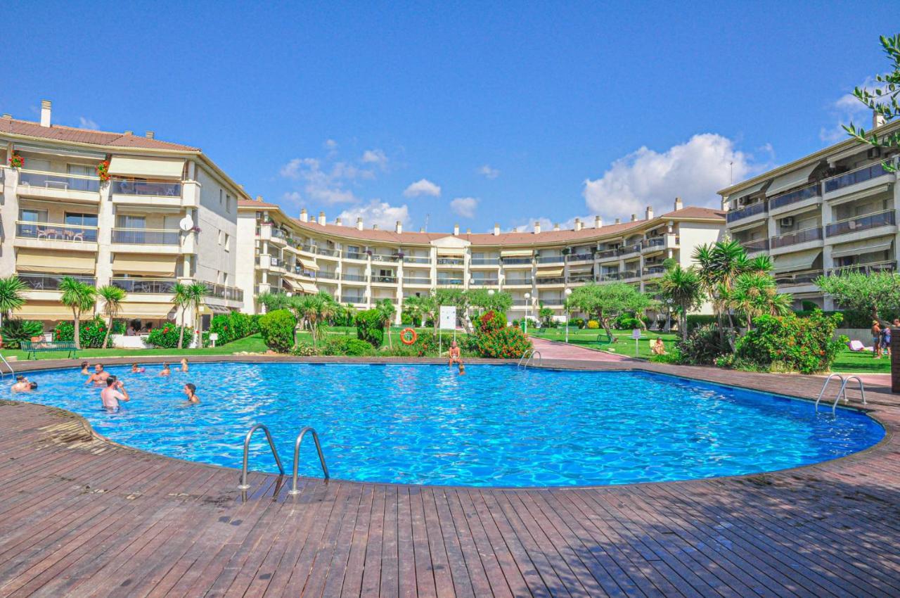 Golf A Bjos 9 Only Families Apartment Cambrils Exterior photo